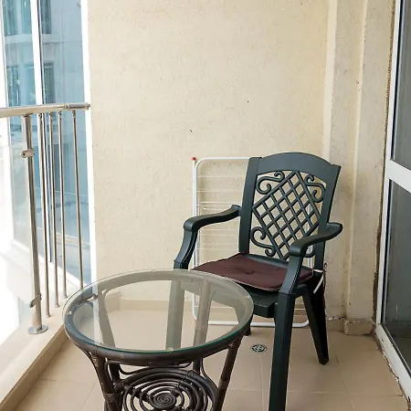 Kabakum 1br Retreat With Parking, Steps To By Flat Mаnаger شقة فارنا