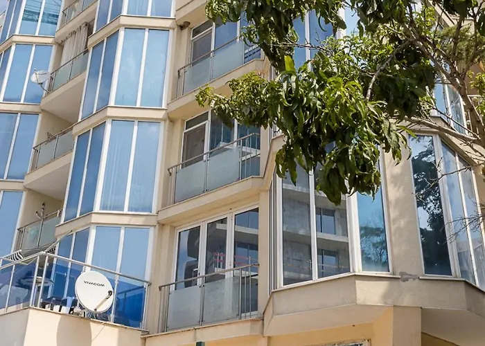 شقة Kabakum 1br Retreat With Parking, Steps To By Flat Mаnаger *