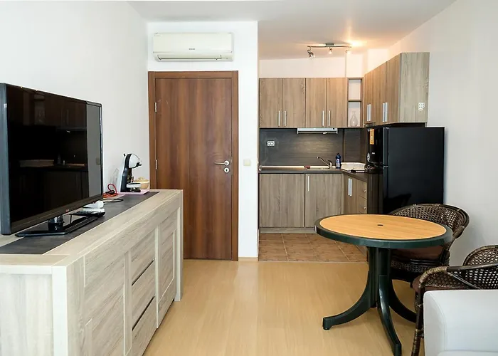 شقة Kabakum 1br Retreat With Parking, Steps To By Flat Mаnаger