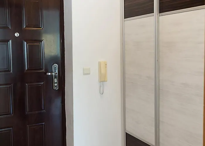 Apartment Kabakum 1br Retreat With Parking, Steps To By Flat Mаnаger Varna